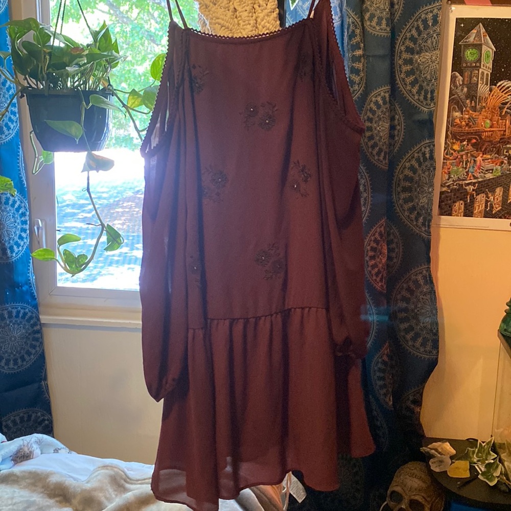 Cold shoulder red embroidered dress